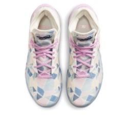 Nike LeBron 18 - Style Distinctif Unique